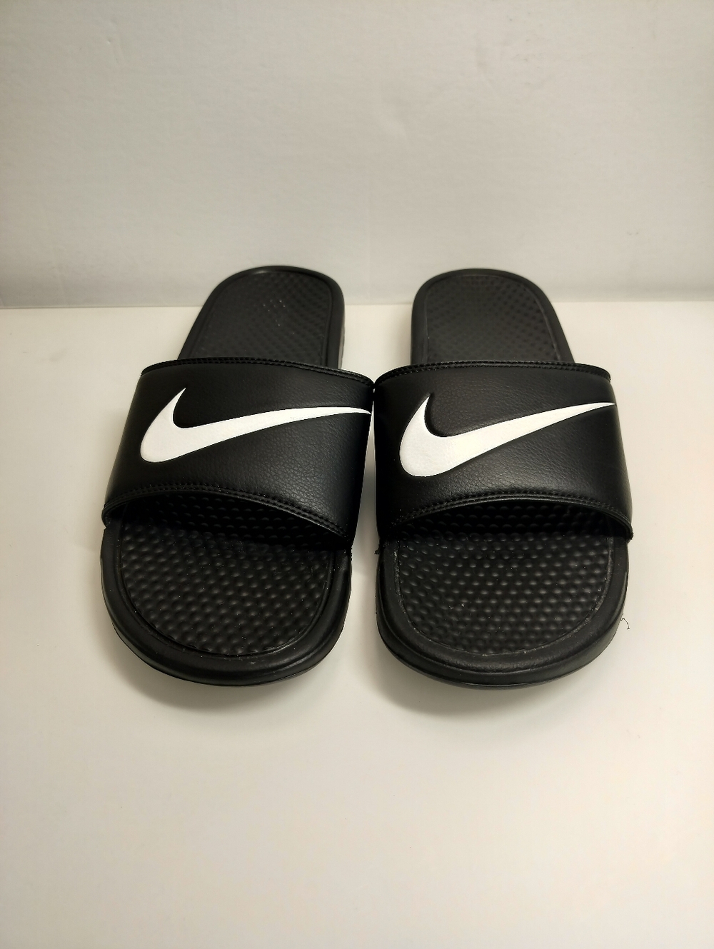 Nike Black Slide Sandals with White Swoosh Size 13 Pre-owned